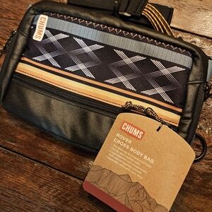 Chums Stylish Black and Gray Crossbody Bag